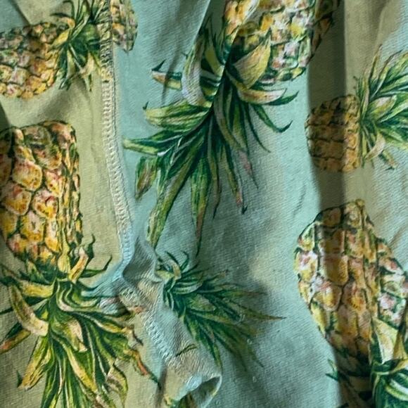 Top Drawer Shorts Pineapple Print Green Novelty size Small - Picture 6 of 9